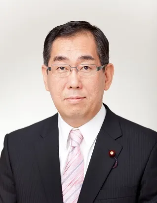 松本剛明の写真