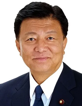 新藤義孝の写真