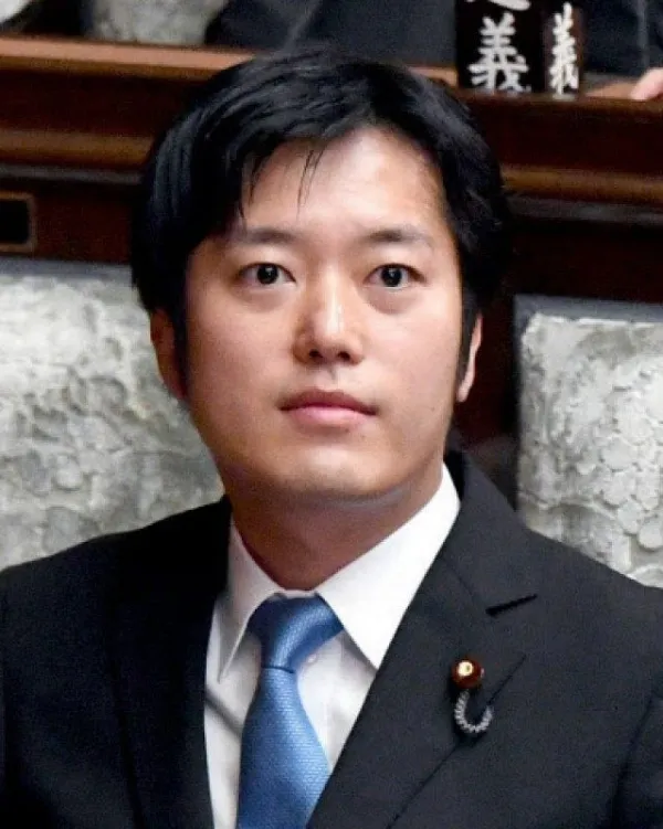 丸山穂高の写真