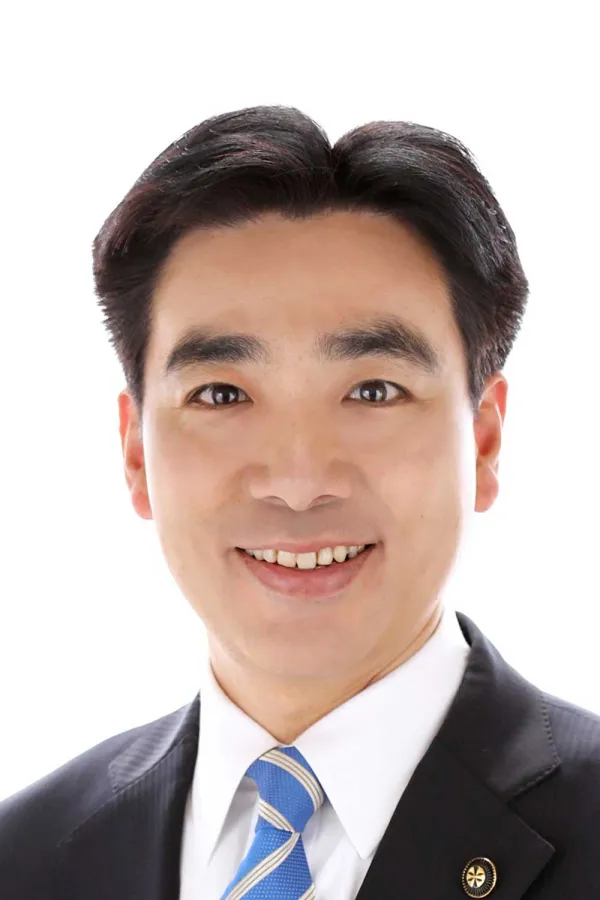 石井登志郎の写真